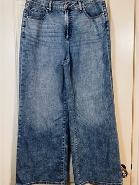 Chico’s So Slimming High Rise Wide Leg Jeans Size 14R Medium Wash Stretch Denim